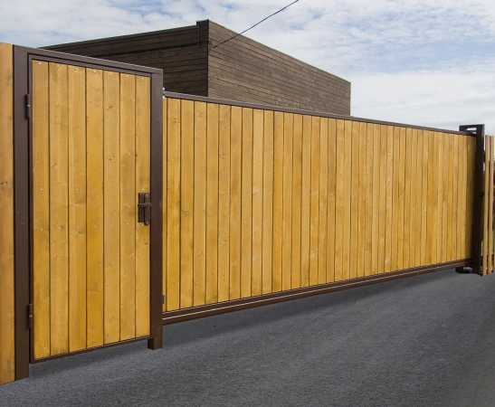 Деревянные ворота в Анапе